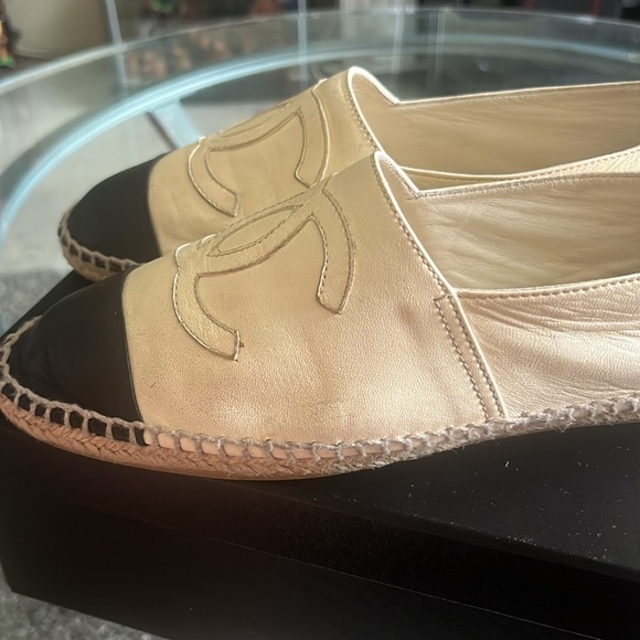 Vintage Authentic Chanel espadrilles - Picture 5 of 16